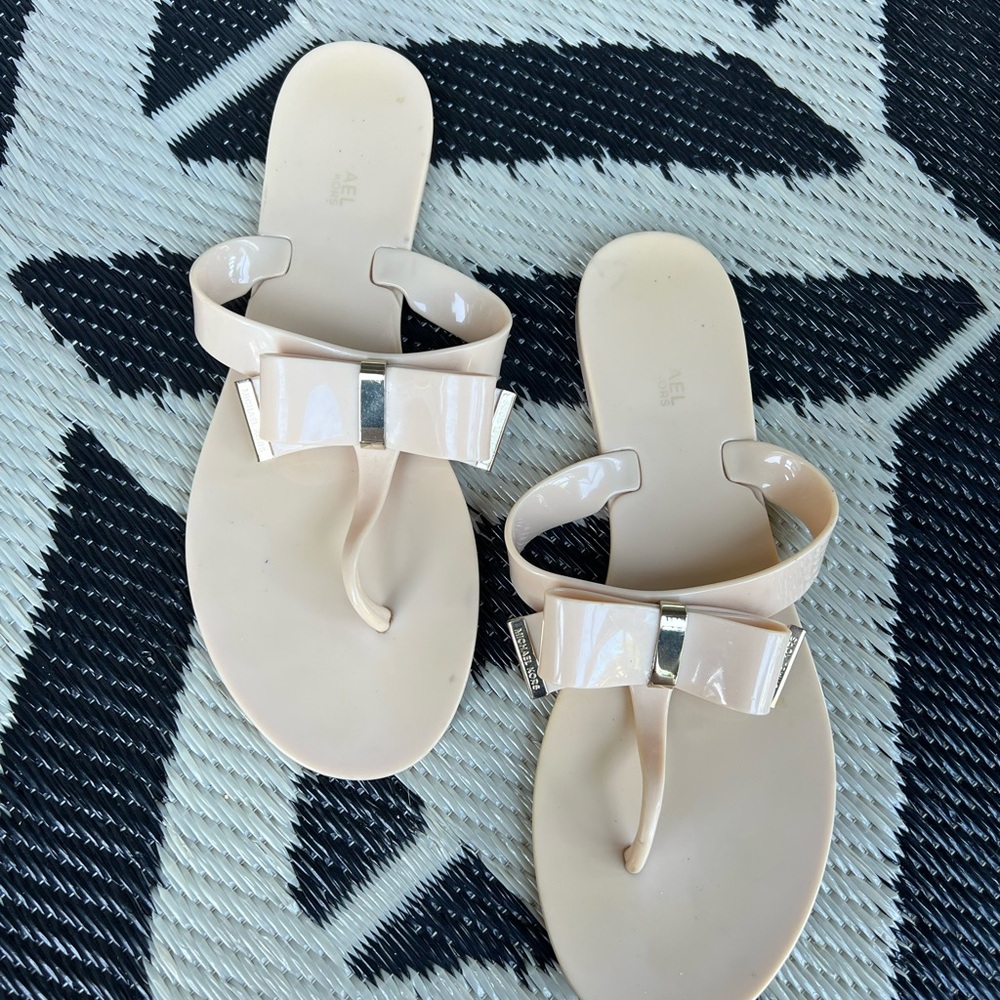 MICHAEL Michael Kors Cream Sandals with Bow Detail